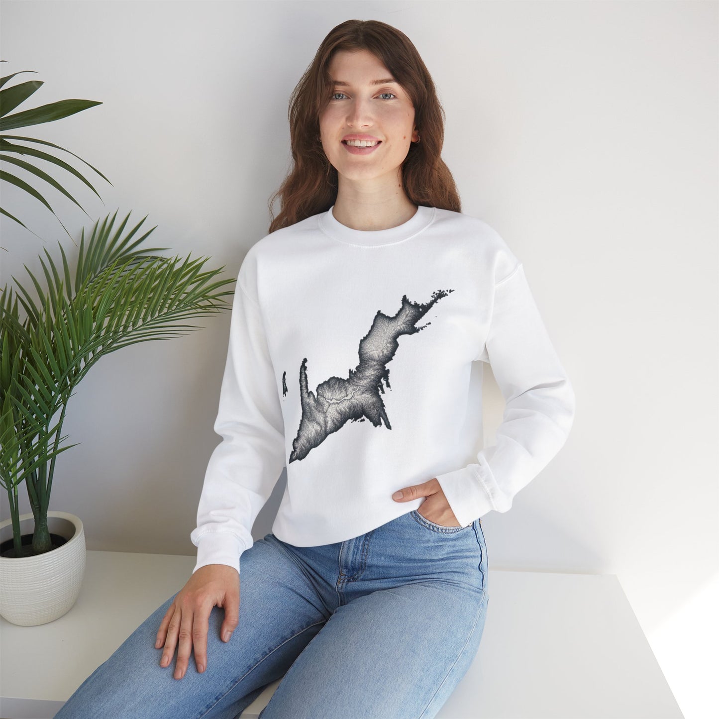 Cozy Map Design Crewneck Sweatshirt - Perfect for Outdoor Lovers