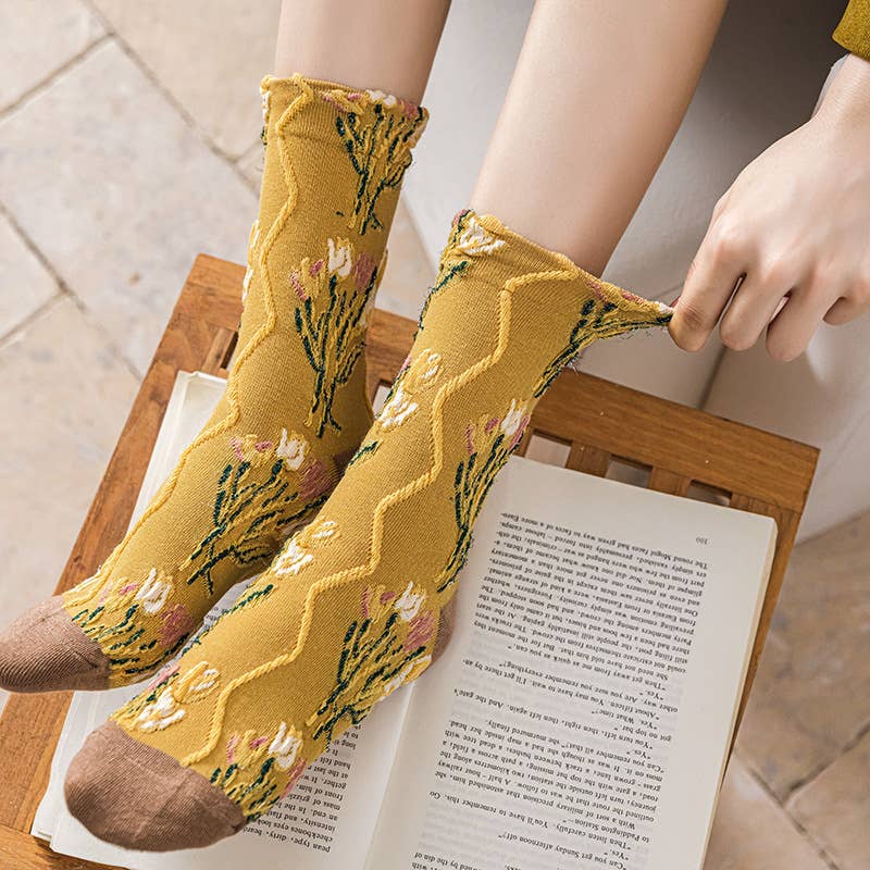 Brown retro flower breathable mid-tube women's socks