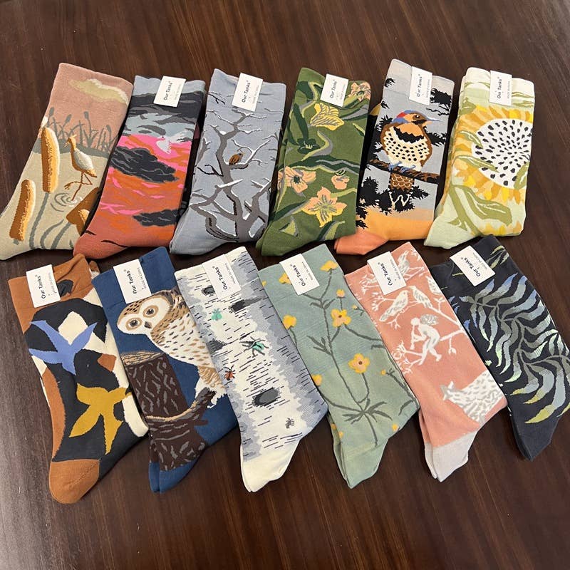 Retro oil painting style colorful print mid-calf socks