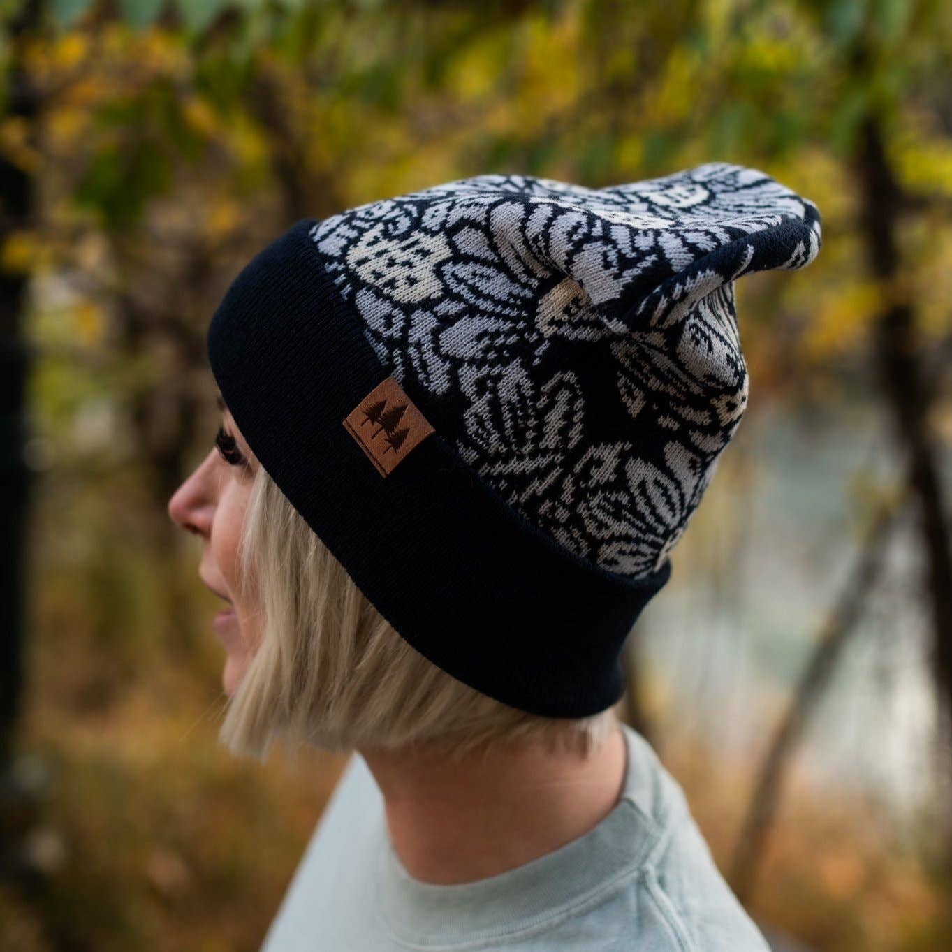 Daisy Fold Over Beanie -Black